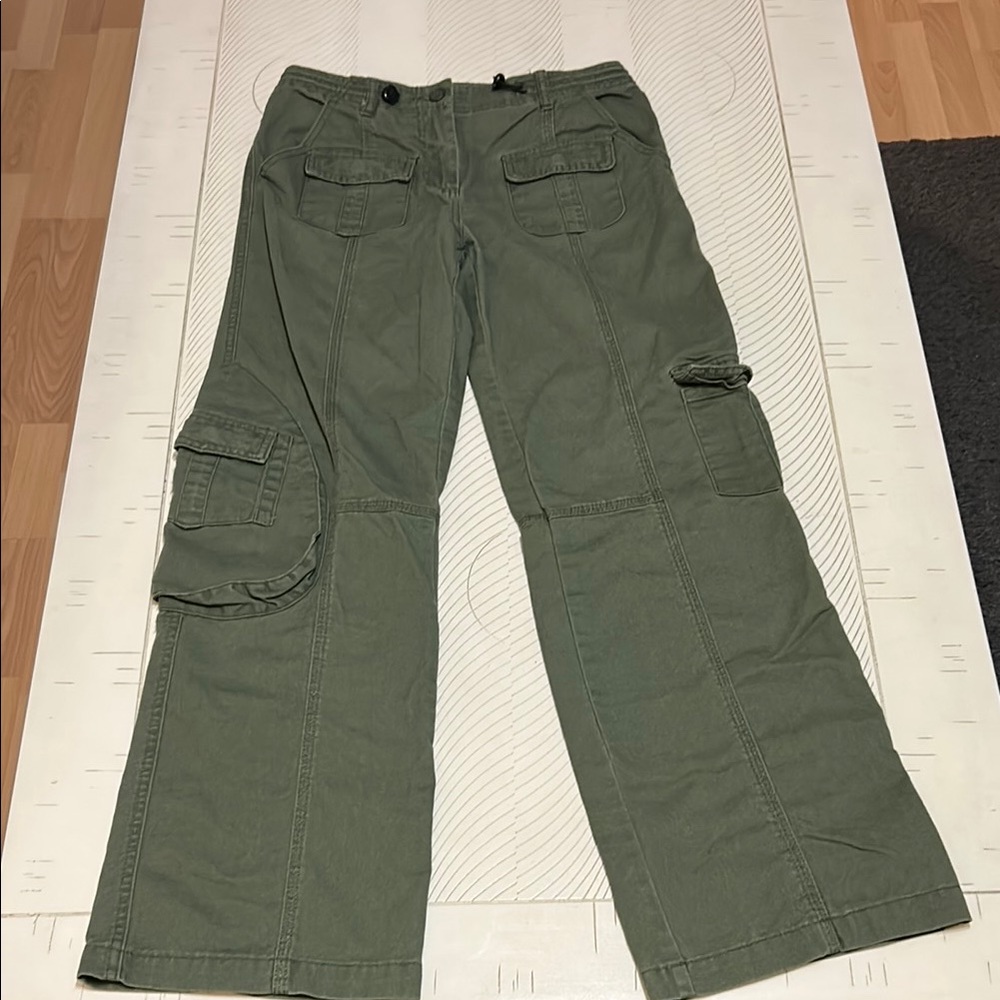 Brandy Melville  Green Cargo Pants